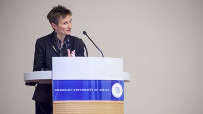 ineke1 Ineke Sluiter speaking