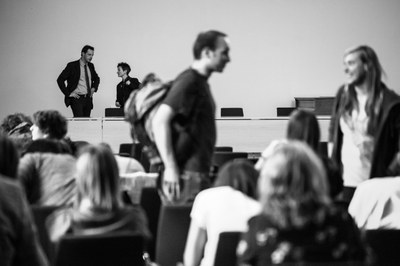 publikum1 Ineke Sluiter from across the audience